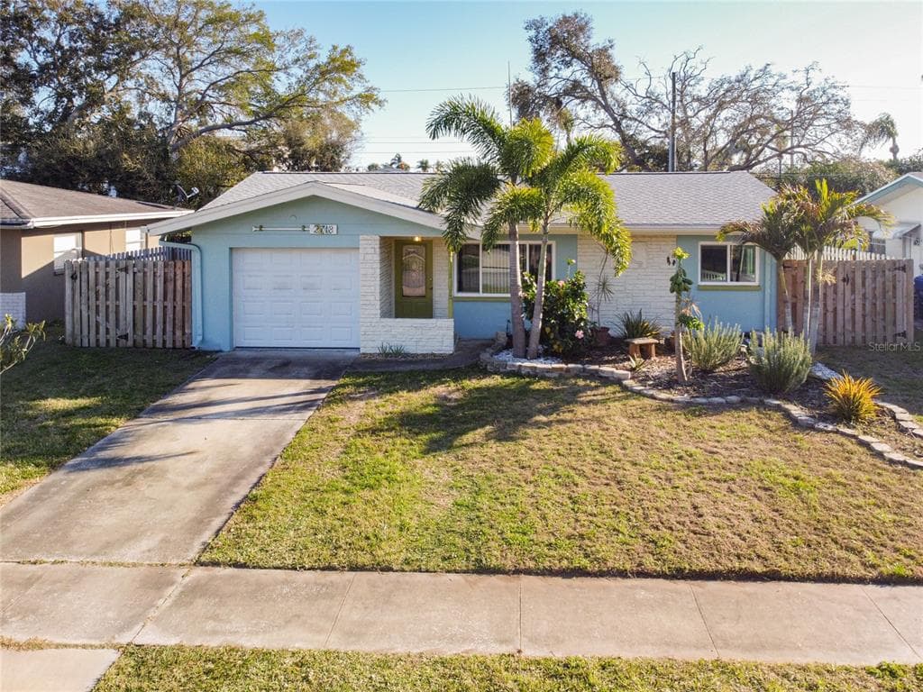 2718 KEENE PARK DRIVE LARGO, FL 33771