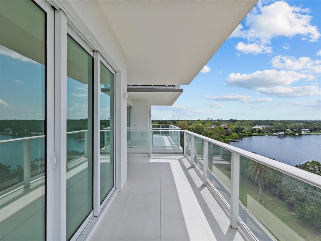 1020 SUNSET POINT ROAD UNIT 611 CLEARWATER, FL 33755