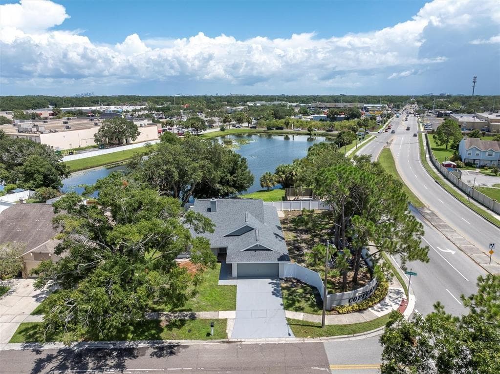 7001 HOLLOWELL DRIVE TAMPA, FL 33634