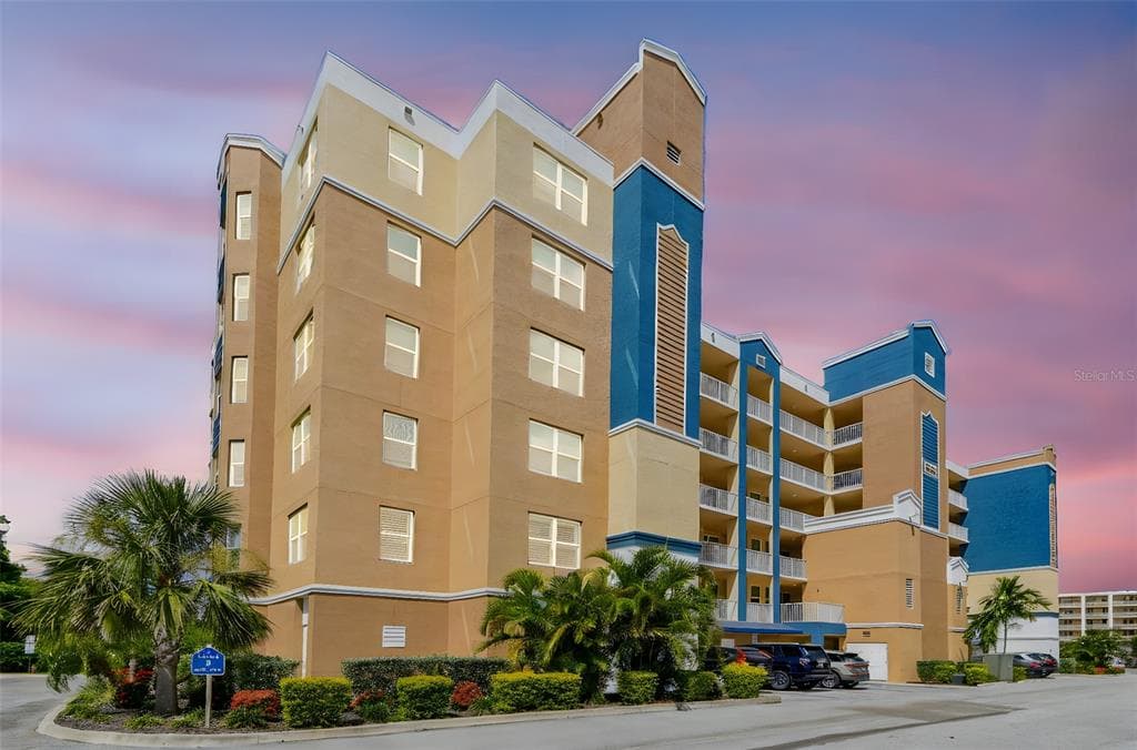 960 STARKEY ROAD UNIT 8204 LARGO, FL 33771