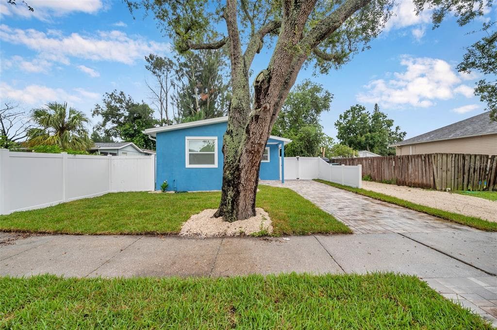 6636 49TH AVENUE N ST PETERSBURG, FL 33709