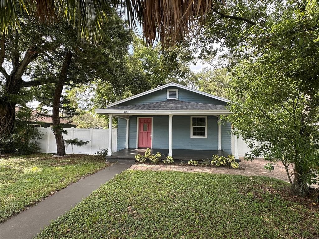 1004 E LOUISIANA AVENUE TAMPA, FL 33603