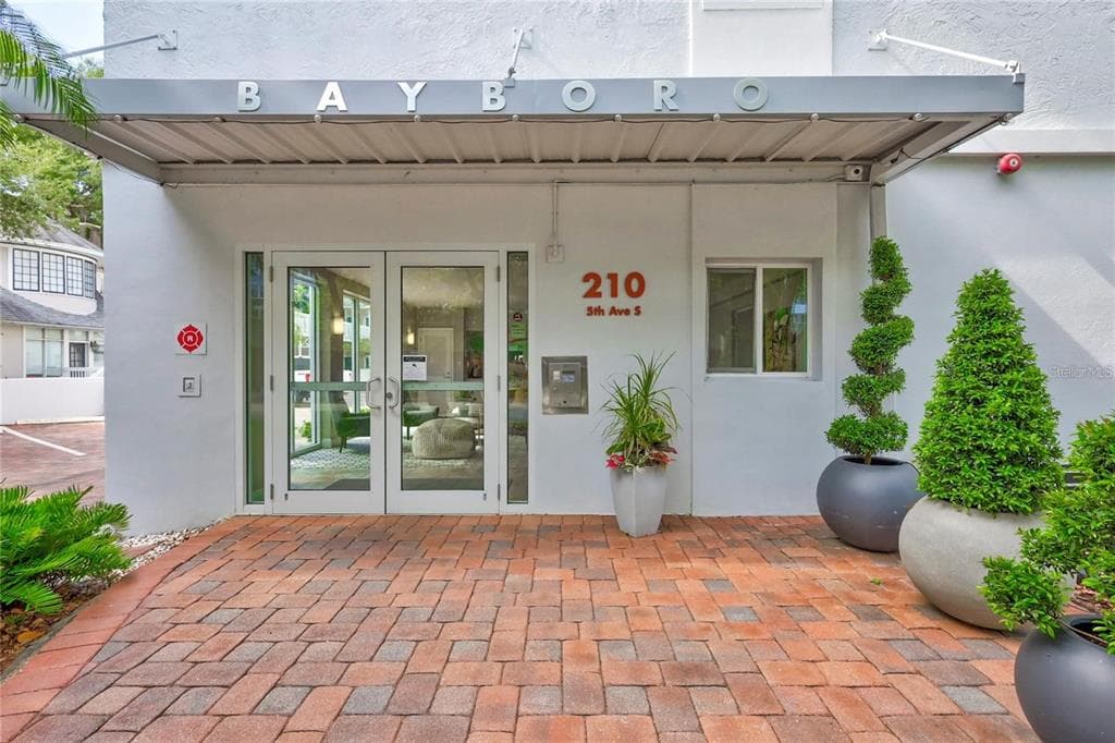 210 5TH AVENUE S UNIT 107