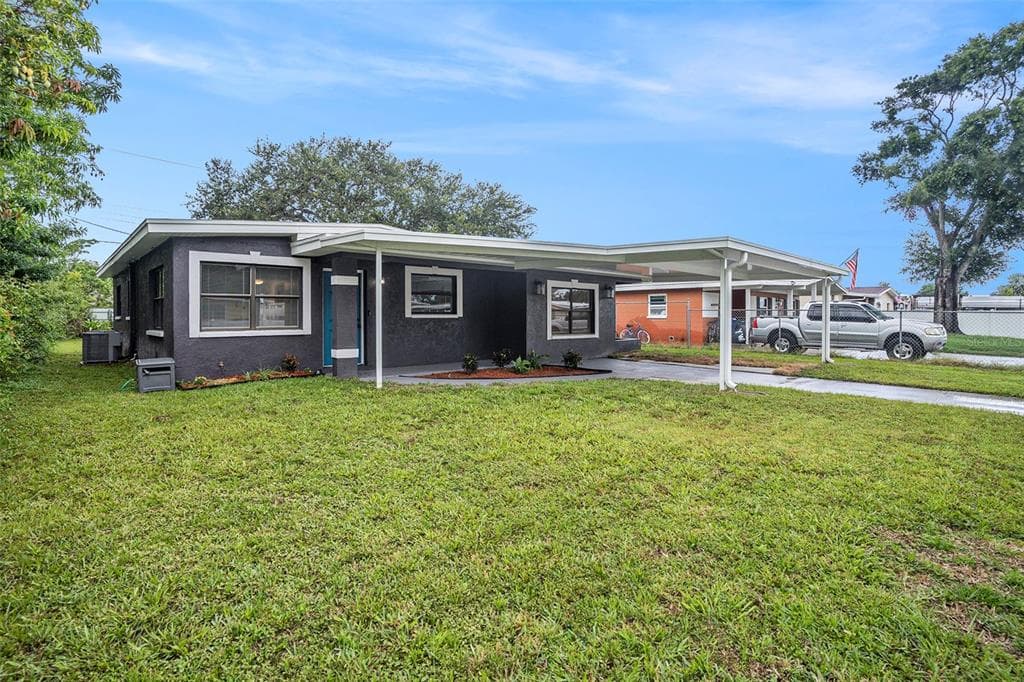 6210 BLOSSOM AVENUE TAMPA, FL 33614