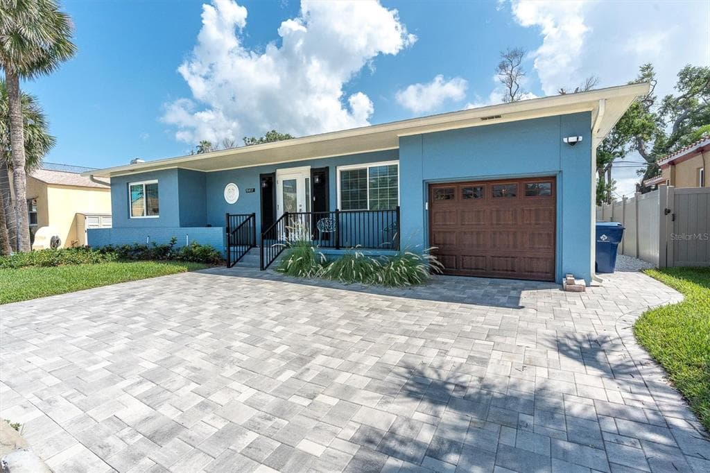 15807 GULF BOULEVARD REDINGTON BEACH, FL 33708