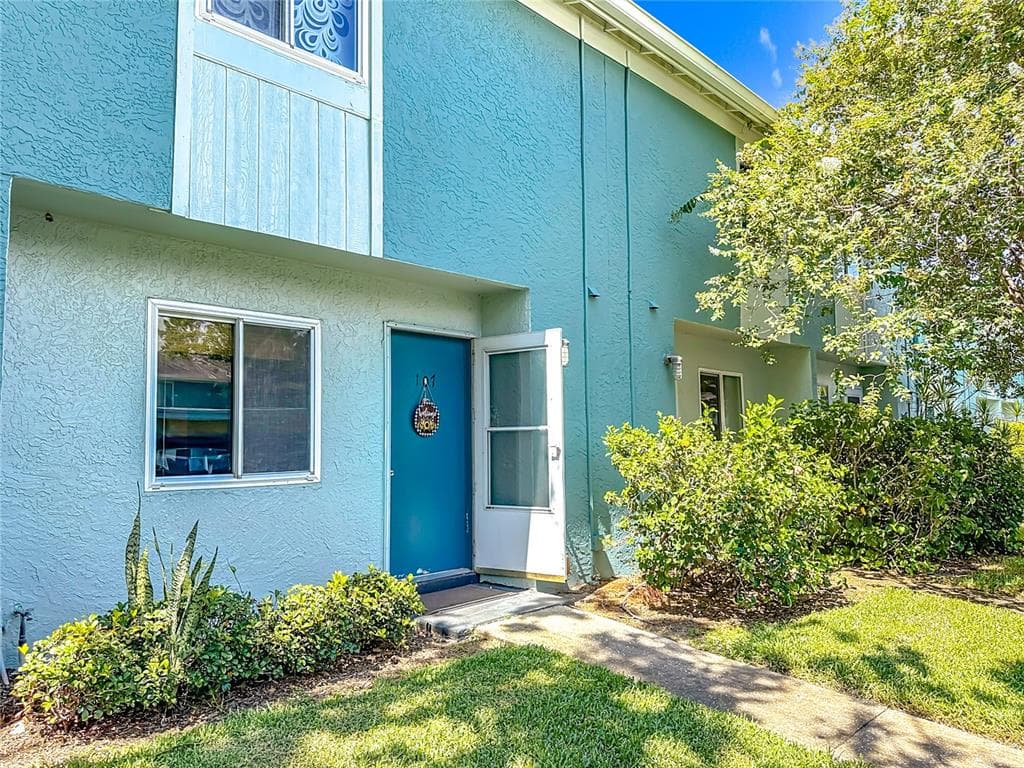 107 114TH TERRACE NE UNIT 107