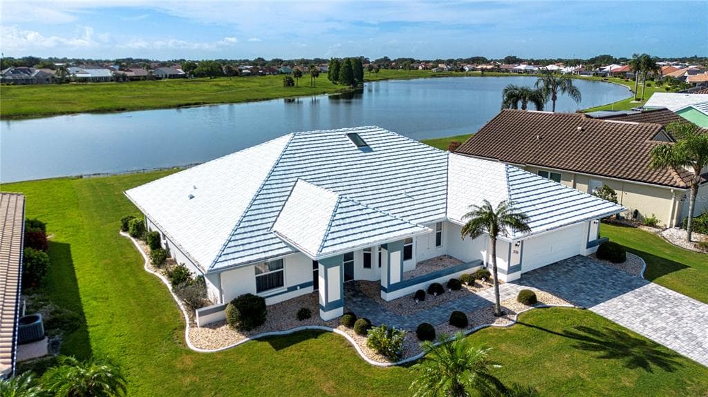 2016 NEW BEDFORD DRIVE SUN CITY CENTER, FL 33573