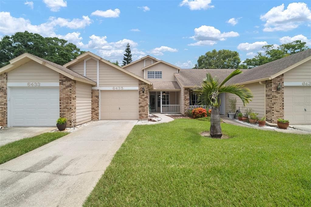 6435 THICKET TRAIL NEW PORT RICHEY, FL 34653