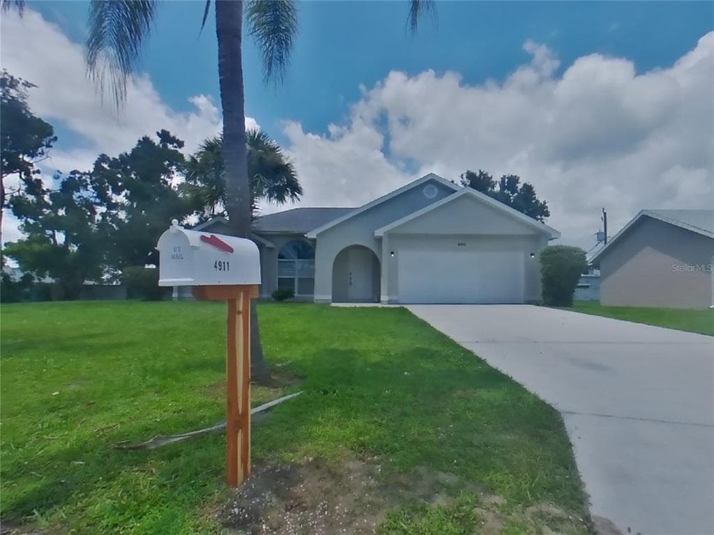 4911 HOULE PLACE SARASOTA, FL 34232