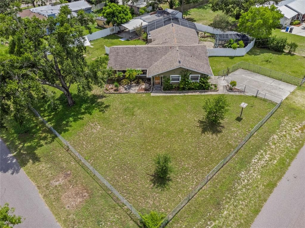 615 N ECHO DRIVE BRANDON, FL 33511