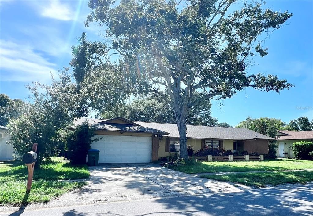 1689 MONTEREY DRIVE CLEARWATER, FL 33756