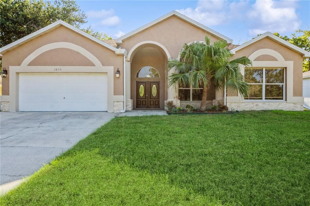 1833 HILLCREST STREET TARPON SPRINGS, FL 34689