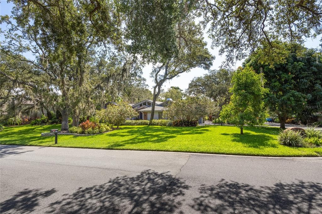 2401 PALM BOULEVARD
