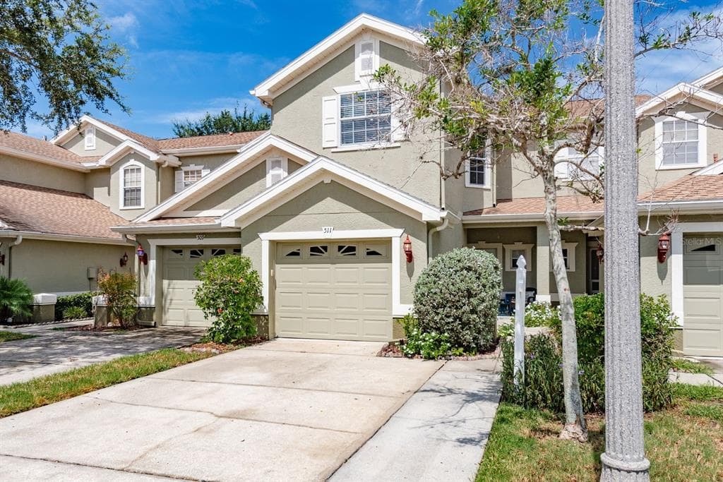511 SPRING LAKE CIRCLE TARPON SPRINGS, FL 34688