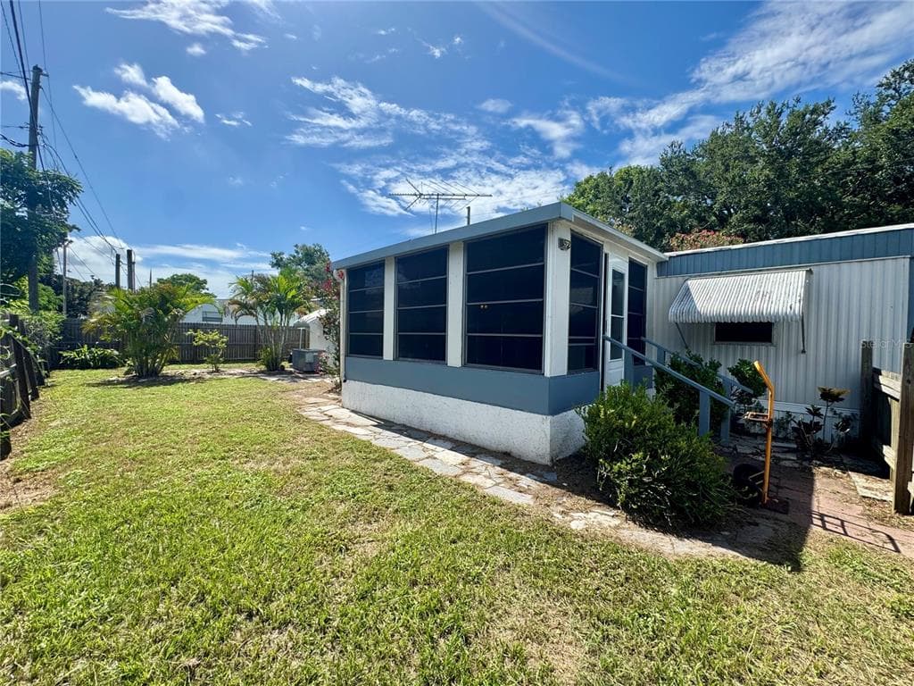 4152 RICHMOND AVENUE NEW PORT RICHEY, FL 34652