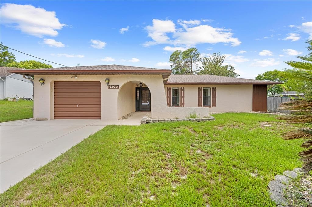 9102 LAMBORN STREET SPRING HILL, FL 34606