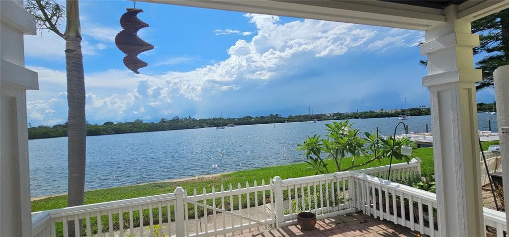 3747 POMPANO DRIVE SE ST PETERSBURG, FL 33705