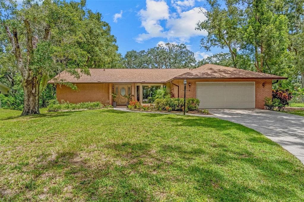 1913 DYER ROAD TAMPA, FL 33618