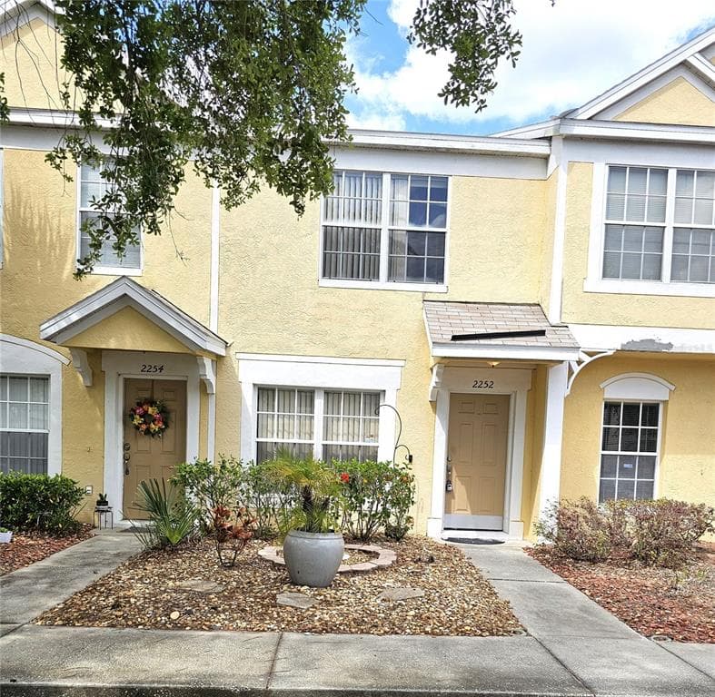 2252 LAKE WOODBERRY CIRCLE BRANDON, FL 33510