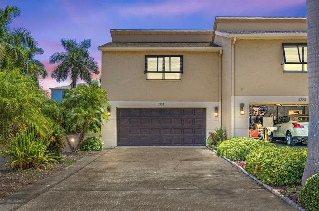 487 PINELLAS BAYWAY S UNIT 201 TIERRA VERDE, FL 33715