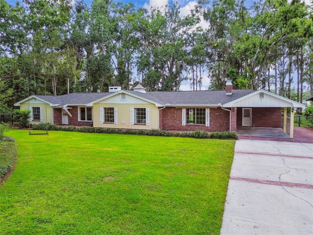 20006 LAKE HOLLY DRIVE LUTZ, FL 33558