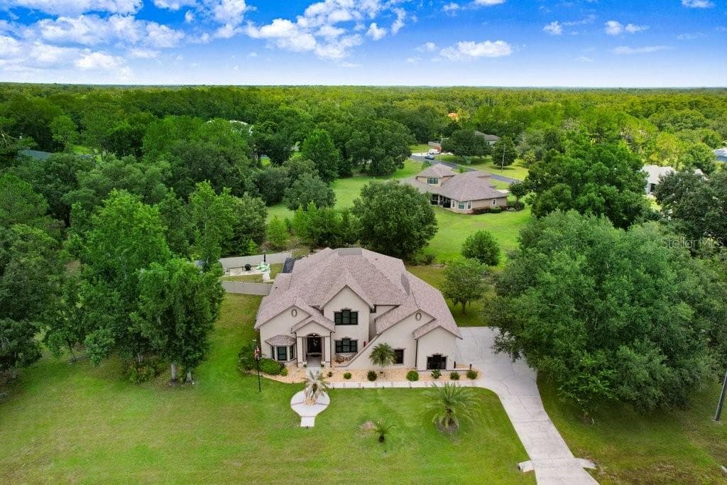 8935 WOODLEAF BOULEVARD WESLEY CHAPEL, FL 33544