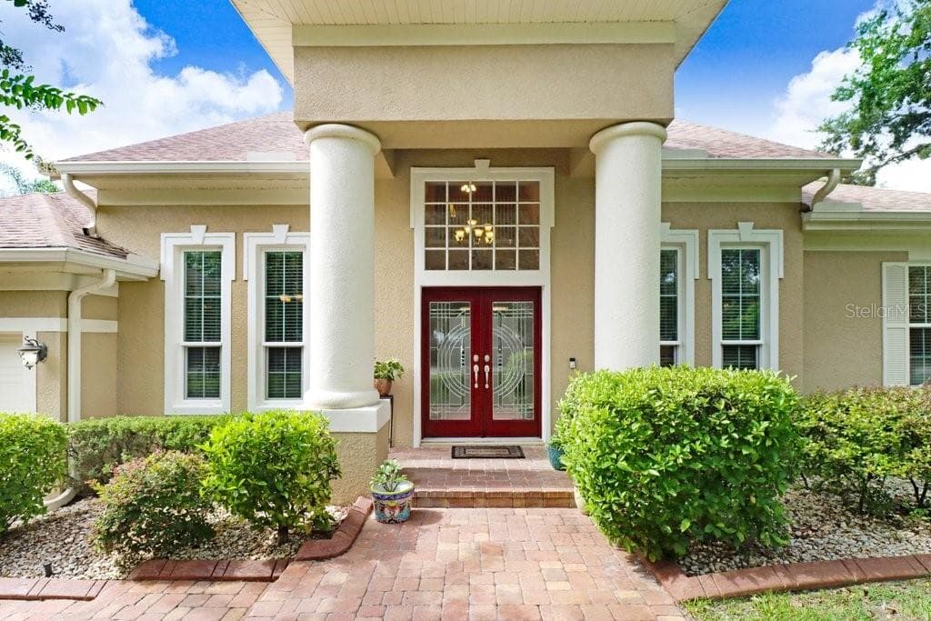 2433 FOX FOREST DRIVE