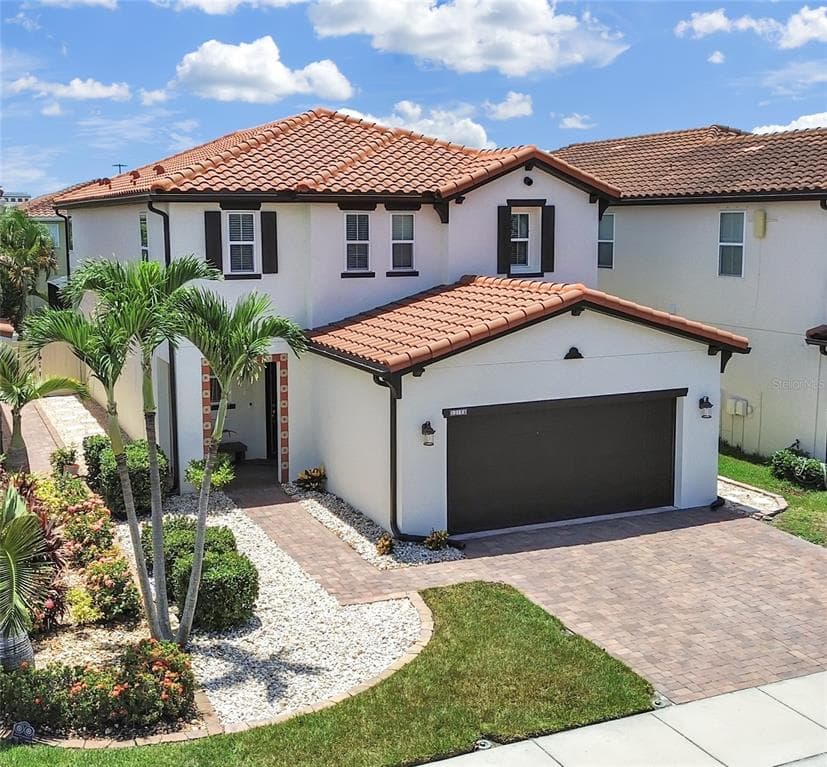 10168 GRAND OAK CIRCLE MADEIRA BEACH, FL 33708
