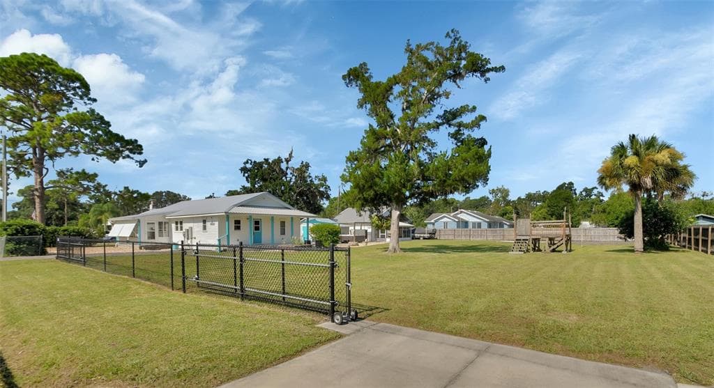 1926 PIONEER TRAIL NEW SMYRNA BEACH, FL 32168