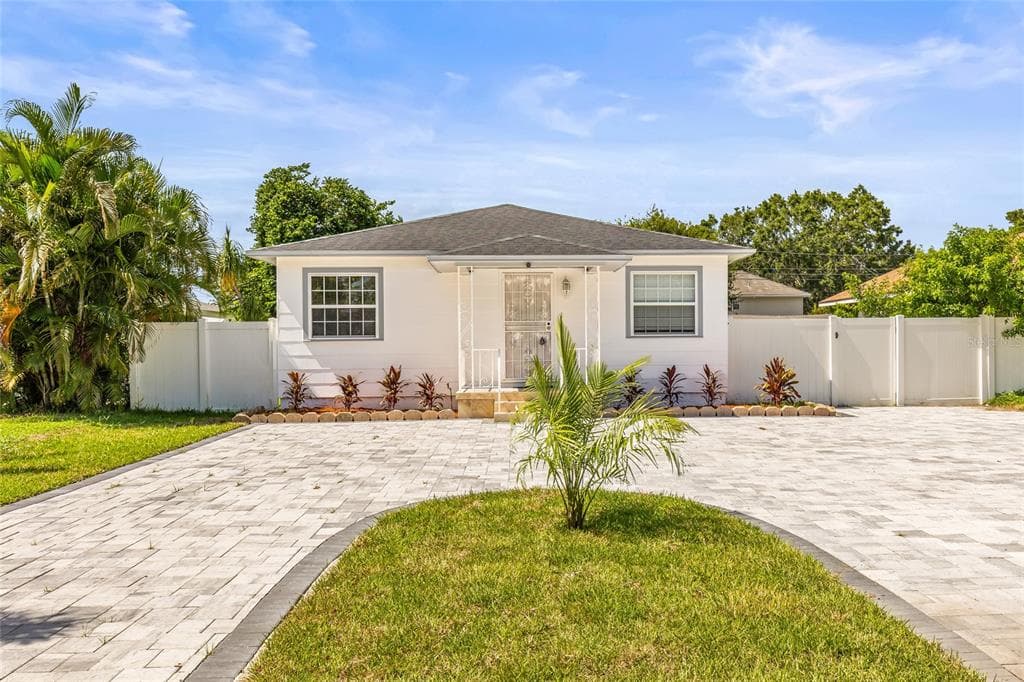5705 17TH AVENUE S GULFPORT, FL 33707