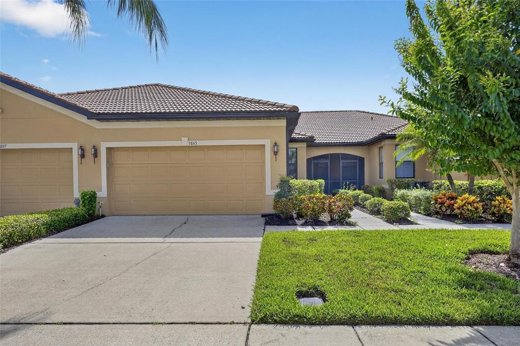 5845 SUNSET FALLS DRIVE APOLLO BEACH, FL 33572