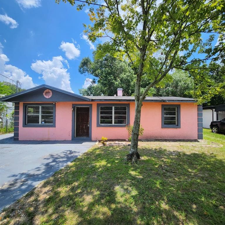 1601 CROOMS AVENUE ORLANDO, FL 32805