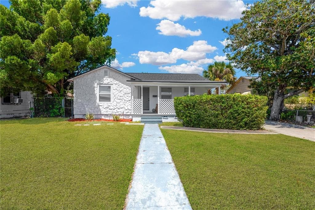 4035 FAIRFIELD AVENUE S ST PETERSBURG, FL 33711