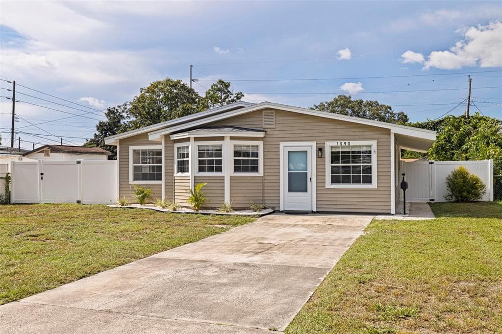 1593 76TH AVENUE N ST PETERSBURG, FL 33702