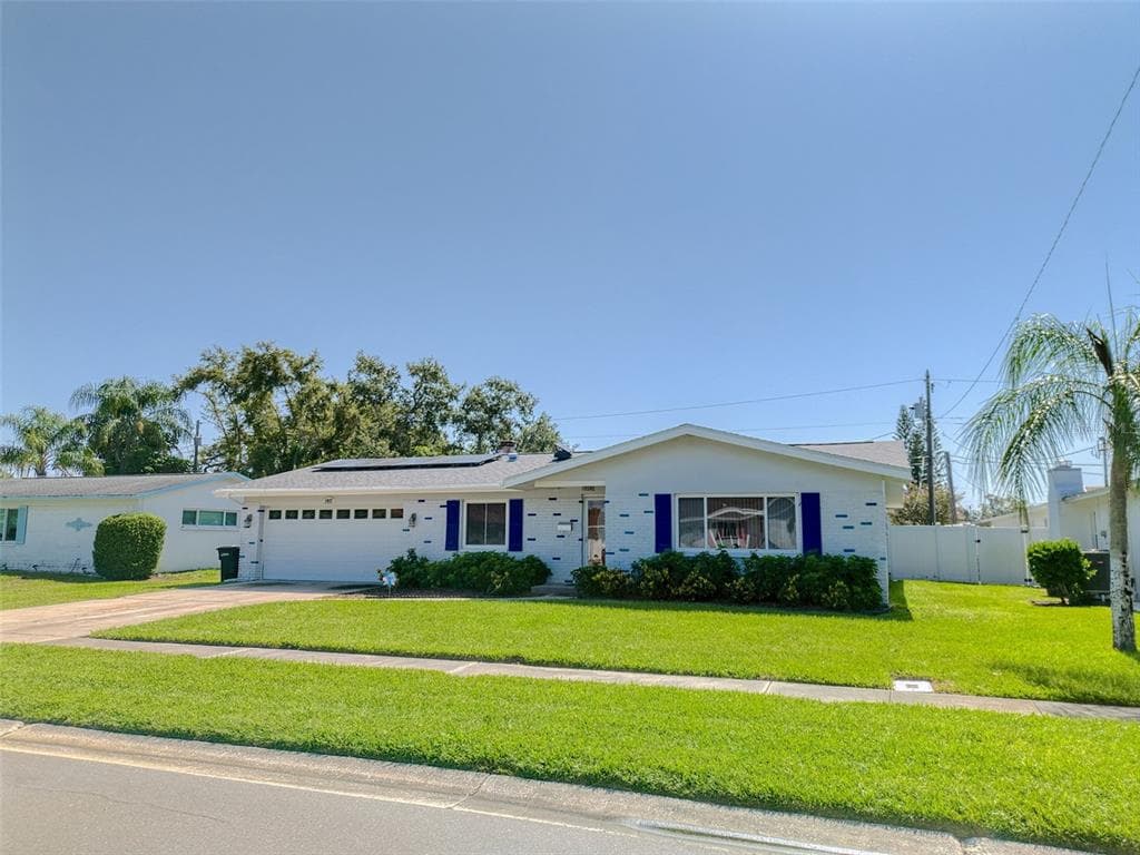 1837 PRINCETON DRIVE CLEARWATER, FL 33765