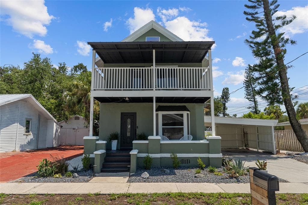 1713 10TH AVENUE W BRADENTON, FL 34205