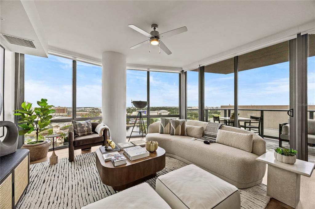 300 W TYLER ST UNIT 2705 TAMPA, FL 33602