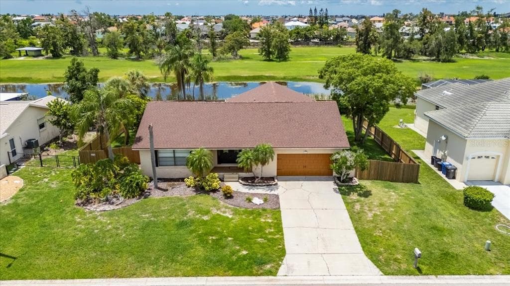 811 EAGLE LANE APOLLO BEACH, FL 33572