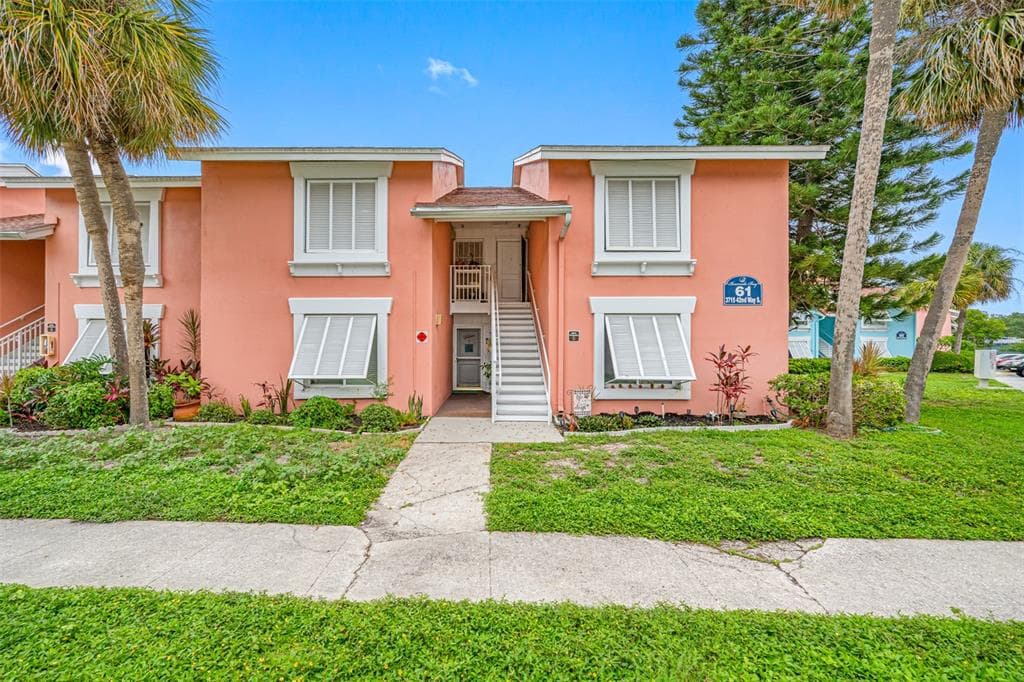3715 42ND WAY S UNIT E ST PETERSBURG, FL 33711