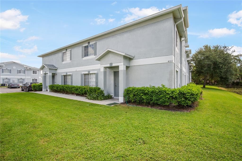 4103 GRADSTONE PLACE TAMPA, FL 33617