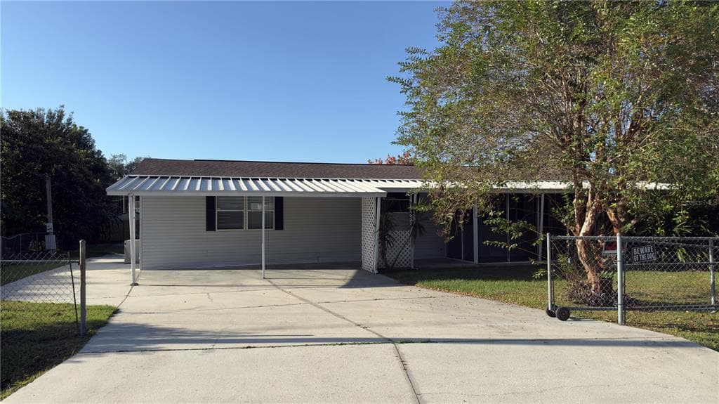 5744 CHERRY TREE DRIVE LAKELAND, FL 33811