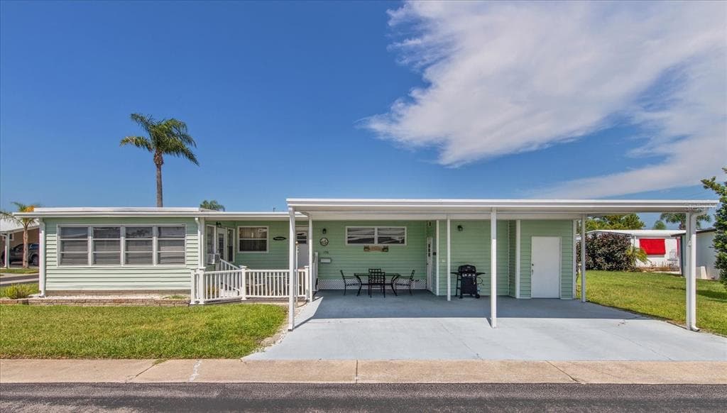 170 MELODY LANE TARPON SPRINGS, FL 34689