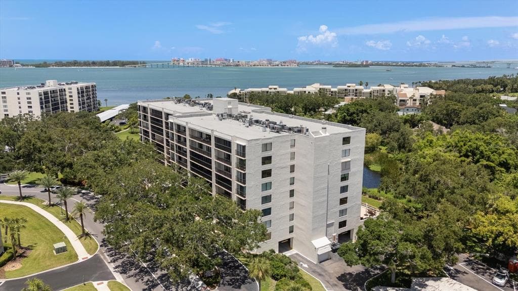 220 BELLEVIEW BOULEVARD UNIT 709 BELLEAIR, FL 33756