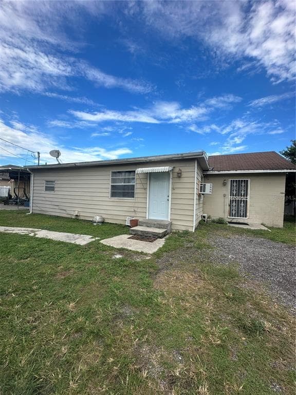 3923 W FLORA STREET