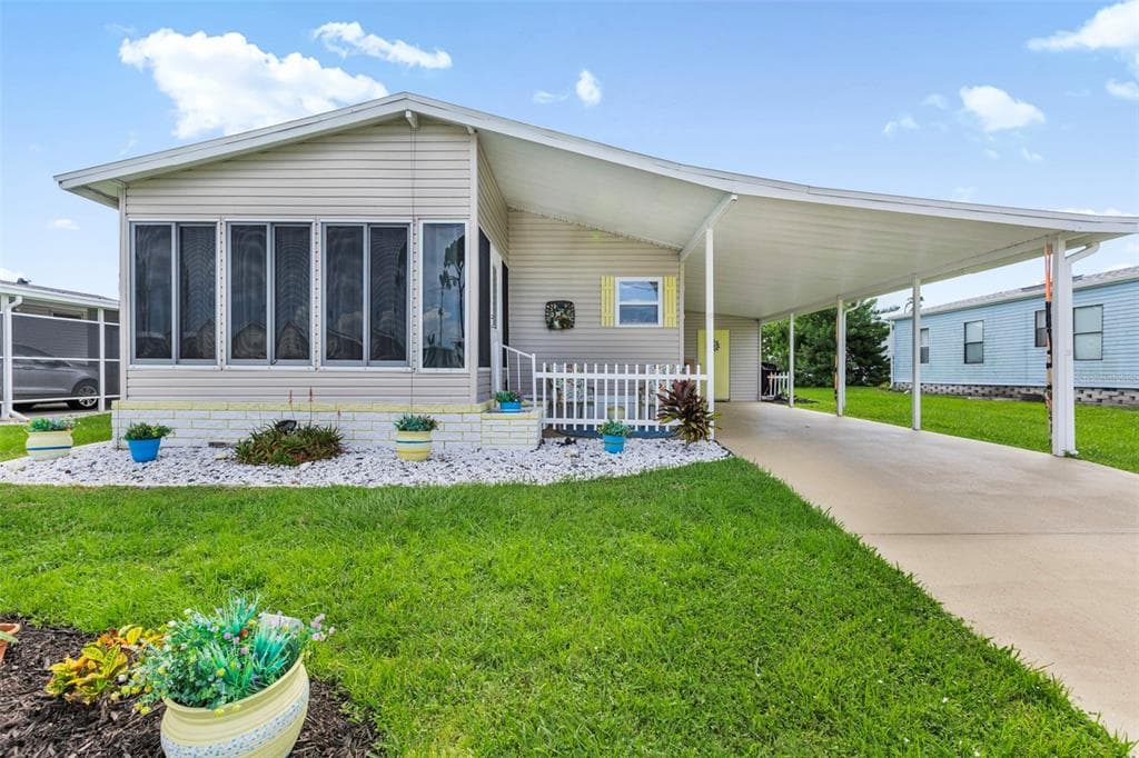 215 HIBISCO DRIVE NORTH PORT, FL 34287