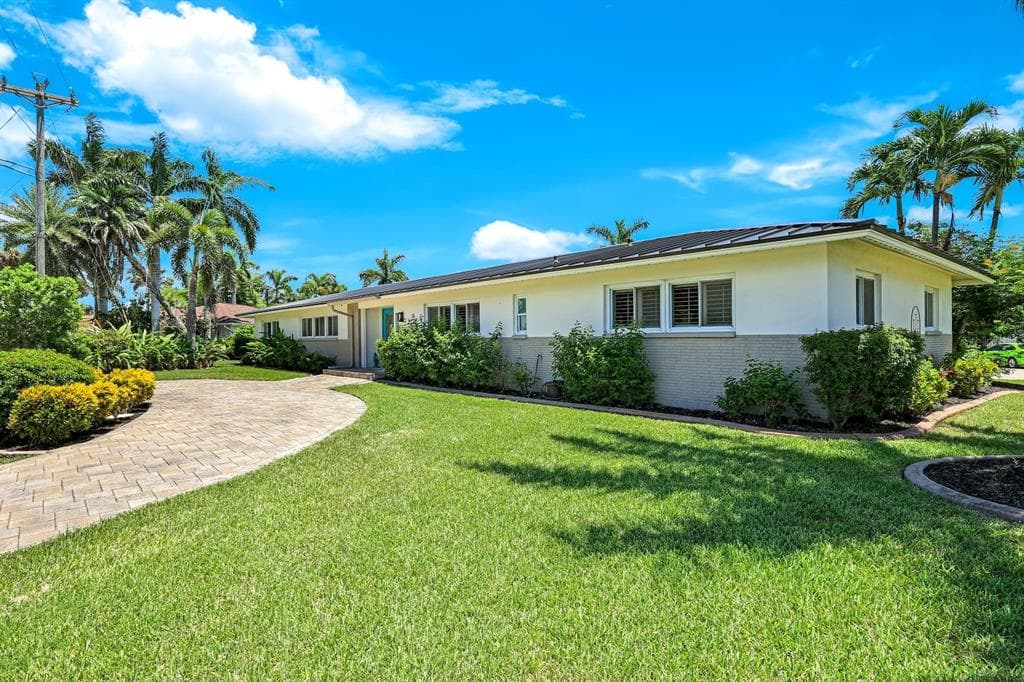 5237 DEL PRADO BOULEVARD S CAPE CORAL, FL 33904