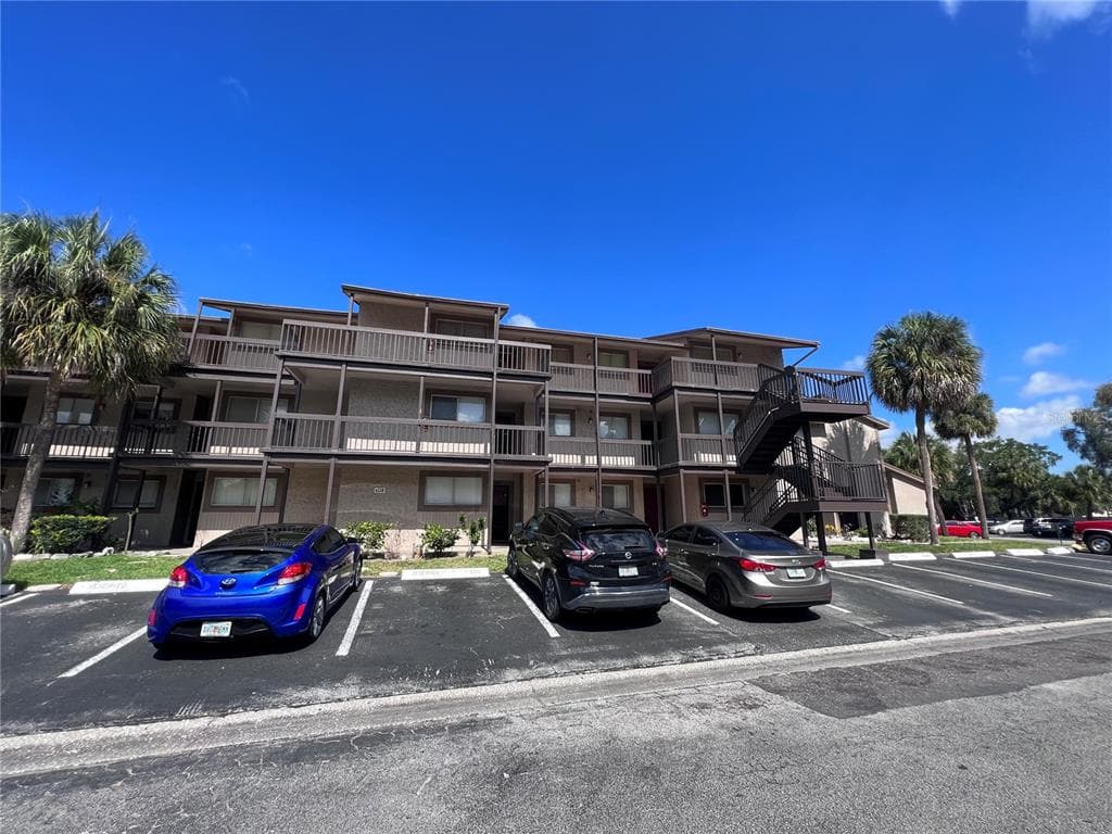 6308 NEWTOWN CIRCLE UNIT 8B1