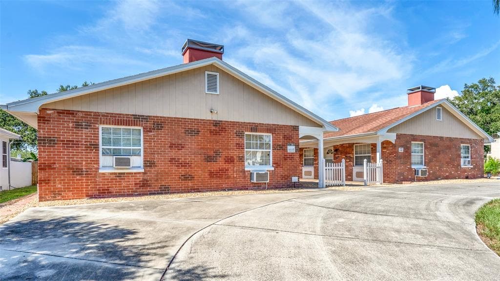 1460 CLEVELAND STREET CLEARWATER, FL 33755