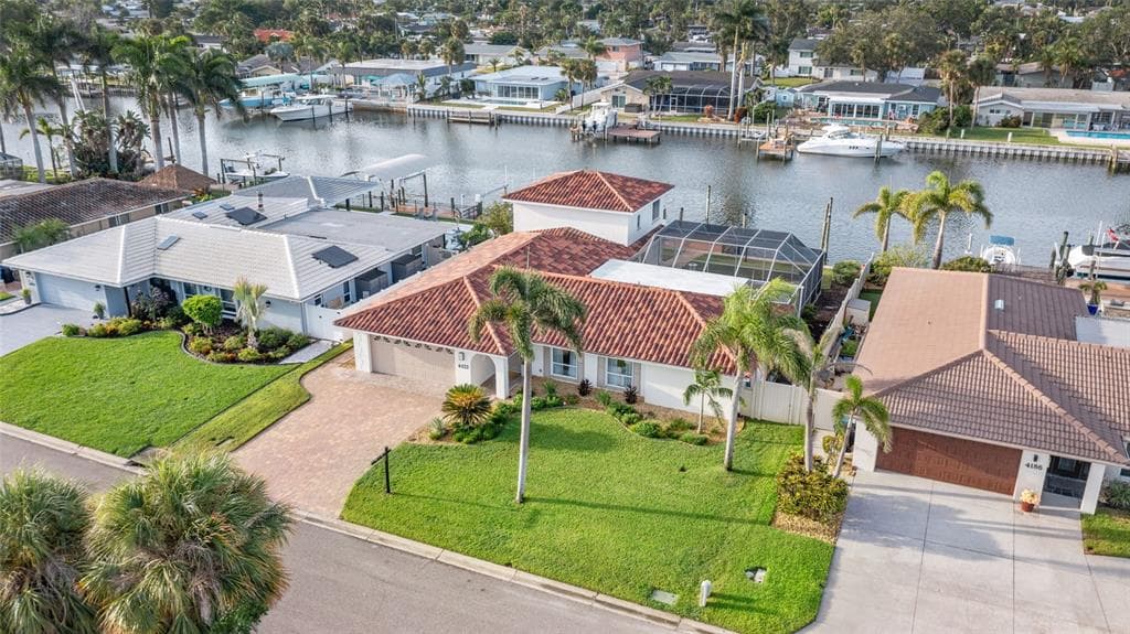 4172 48TH AVENUE S ST PETERSBURG, FL 33711