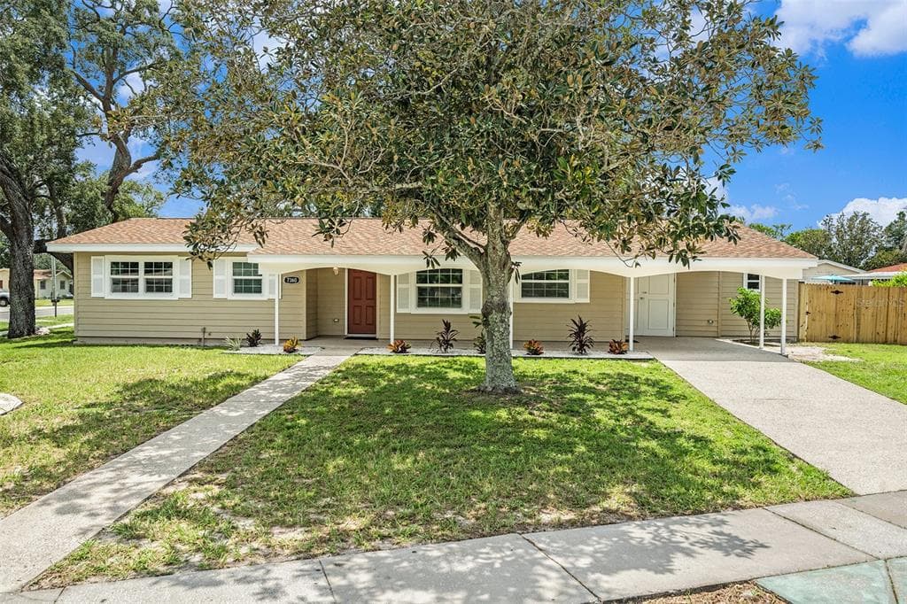 7360 GATES CIRCLE SPRING HILL, FL 34606